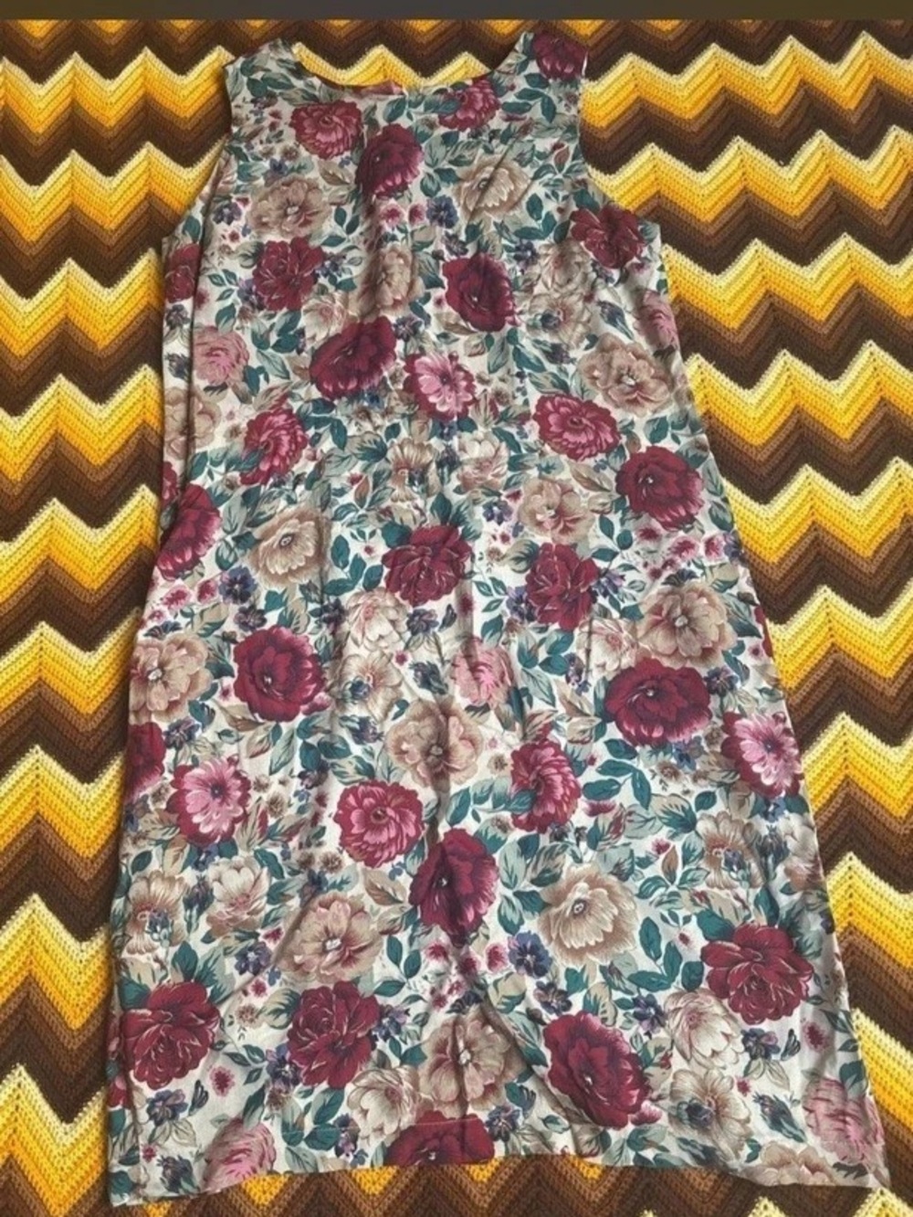 Vintage 90s SAG HARBOR Floral rayon Dress Size Medium